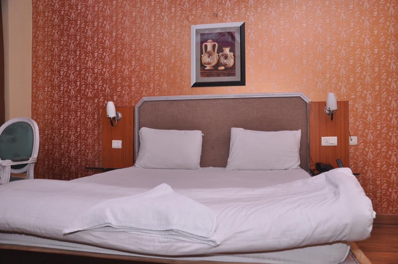 Hotel Samrat Kaushambi Ghaziabád Exteriér fotografie
