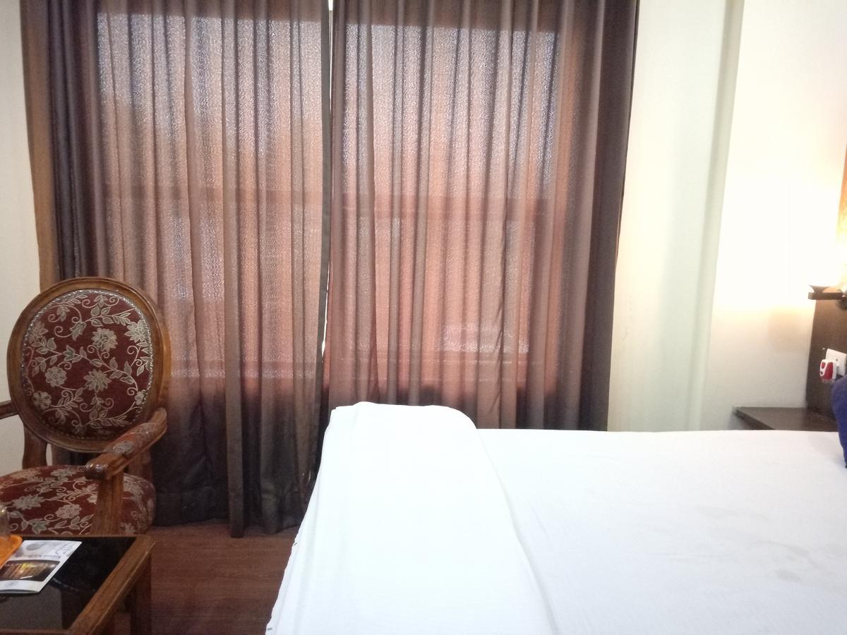 Hotel Samrat Kaushambi Ghaziabád Exteriér fotografie