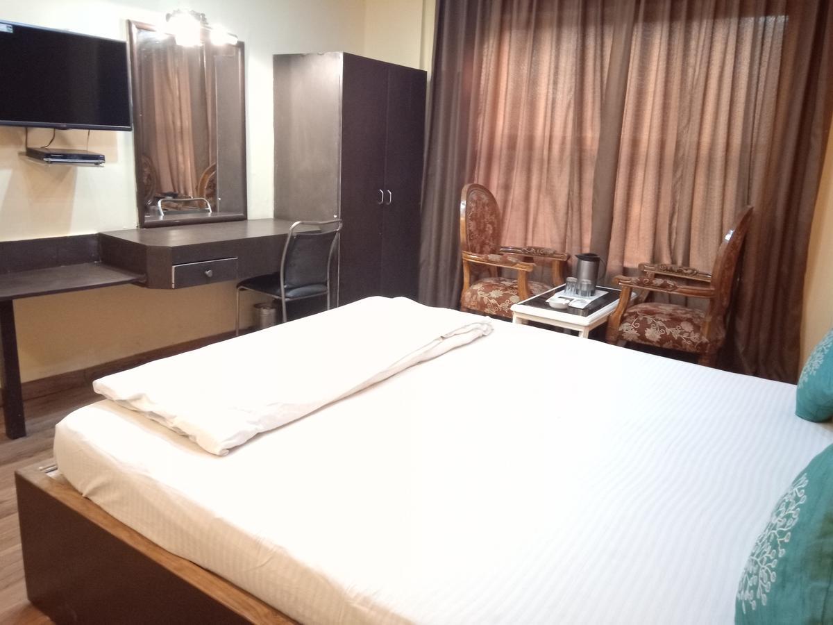 Hotel Samrat Kaushambi Ghaziabád Exteriér fotografie